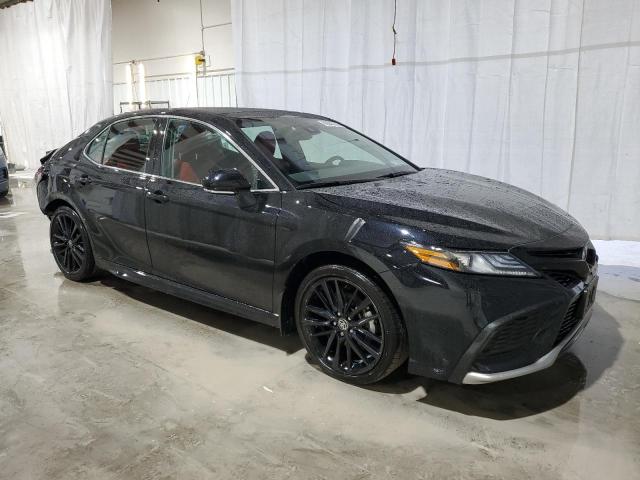 4T1K61BK8RU115328 - 2024 TOYOTA CAMRY XSE BLACK photo 4