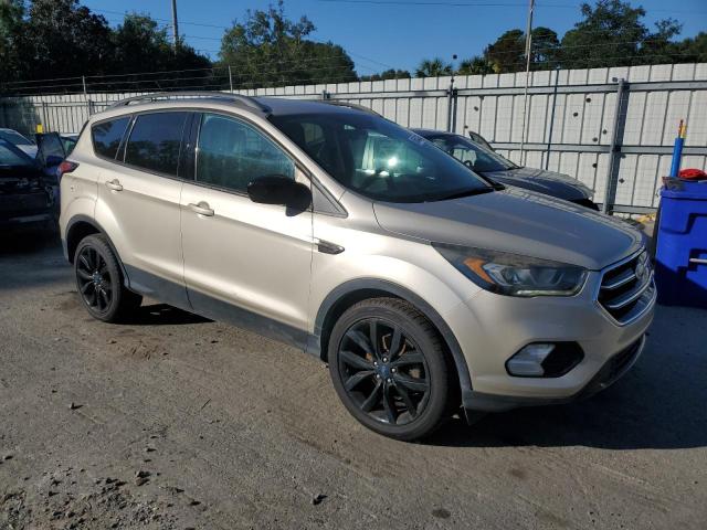 1FMCU0GD9JUD54339 - 2018 FORD ESCAPE SE ოქროსფერი ფოტო 4