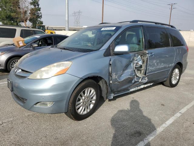 2010 TOYOTA SIENNA XLE, 