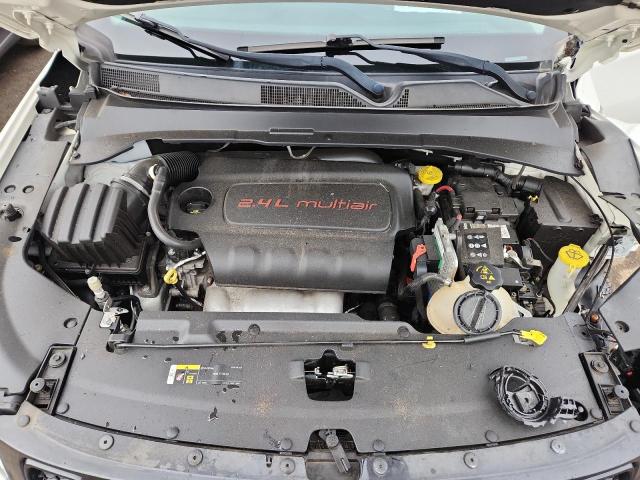 3C4NJDBB9JT481282 - 2018 JEEP COMPASS LATITUDE Beyaz fotoğraf 11