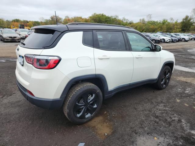 3C4NJDBB9JT481282 - 2018 JEEP COMPASS LATITUDE Beyaz fotoğraf 3