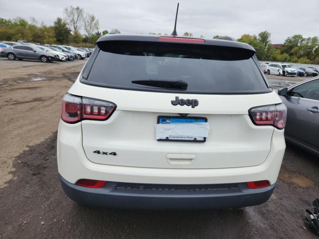 3C4NJDBB9JT481282 - 2018 JEEP COMPASS LATITUDE Beyaz fotoğraf 6