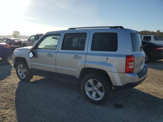 1C4NJRBB8CD688512 - 2012 JEEP PATRIOT SPORT SILVER photo 2