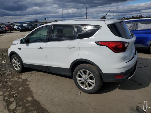 1FMCU0GD8KUA24211 - 2019 FORD ESCAPE SE Blanco foto 2