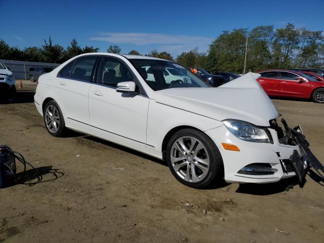 WDDGF8AB5DR250918 - 2013 MERCEDES-BENZ C 300 4MATIC WHITE photo 4