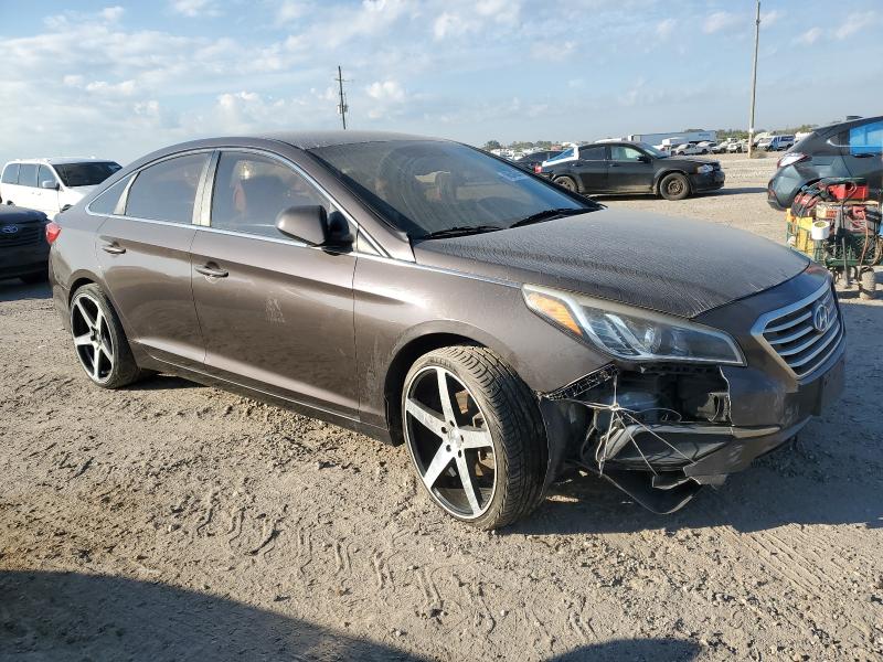 5NPE24AF9GH308582 - 2016 HYUNDAI SONATA SE BROWN photo 4
