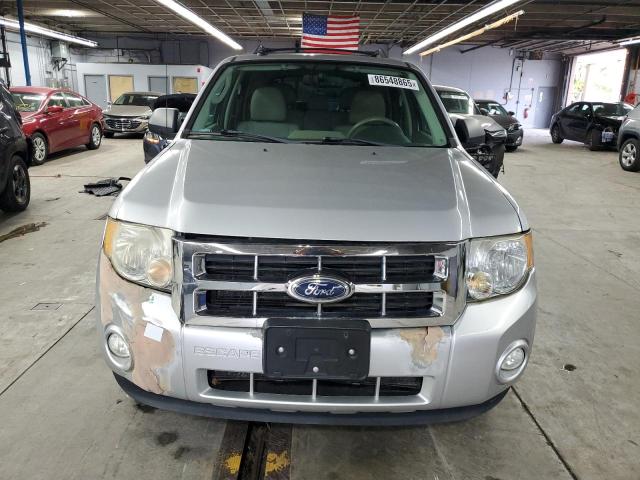 1FMCU9D77CKB00579 - 2012 FORD ESCAPE XLT SILVER photo 5