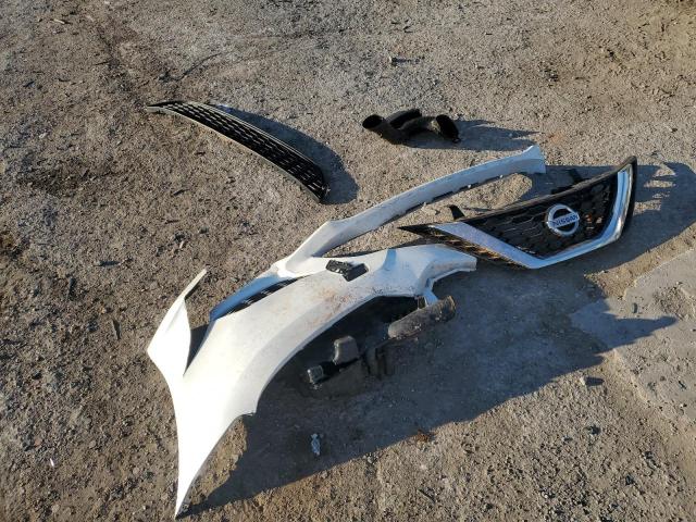 3N1AB7AP2GY260387 - 2016 NISSAN SENTRA S WHITE photo 12