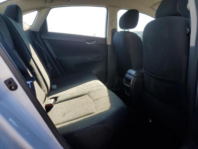 3N1AB7AP3JY322211 - 2018 NISSAN SENTRA S Beyaz fotoğraf 10