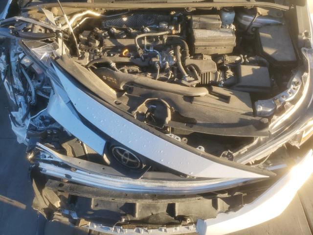 5YFB4MDE5RP112046 - 2024 TOYOTA COROLLA LE Silber Foto 11