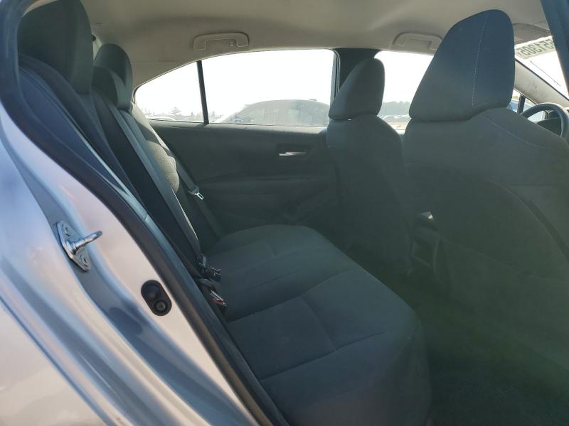 5YFEPMAE1MP189160 - 2021 TOYOTA COROLLA LE SILVER photo 10