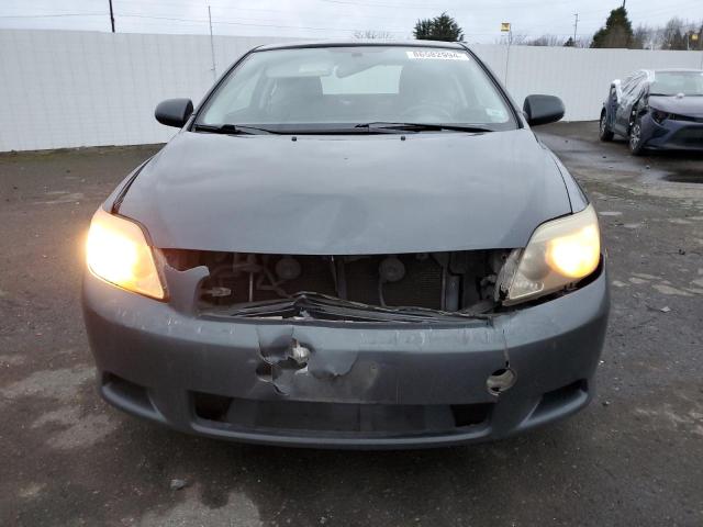 JTKDE177050042521 - 2005 TOYOTA SCION TC ნაცრისფერი ფოტო 5