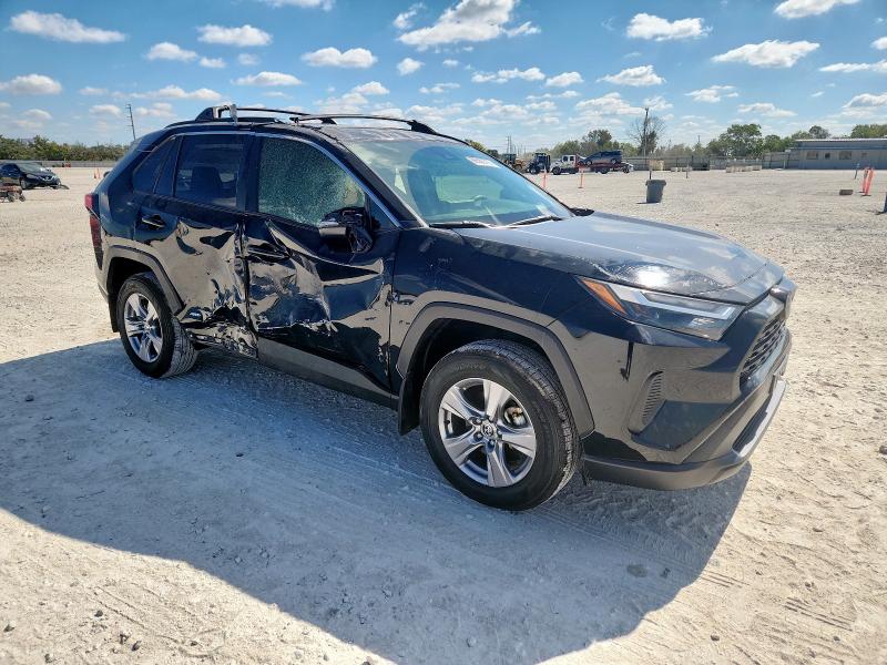 JTMRWRFV4PD171074 - 2023 TOYOTA RAV4 XLE Schwarz Foto 4