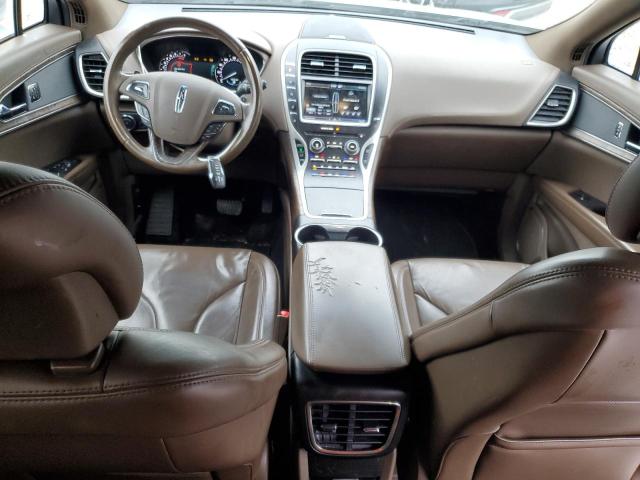 2LMTJ6LRXGBL46041 - 2016 LINCOLN MKX RESERVE Արծաթագույն լուսանկար 8