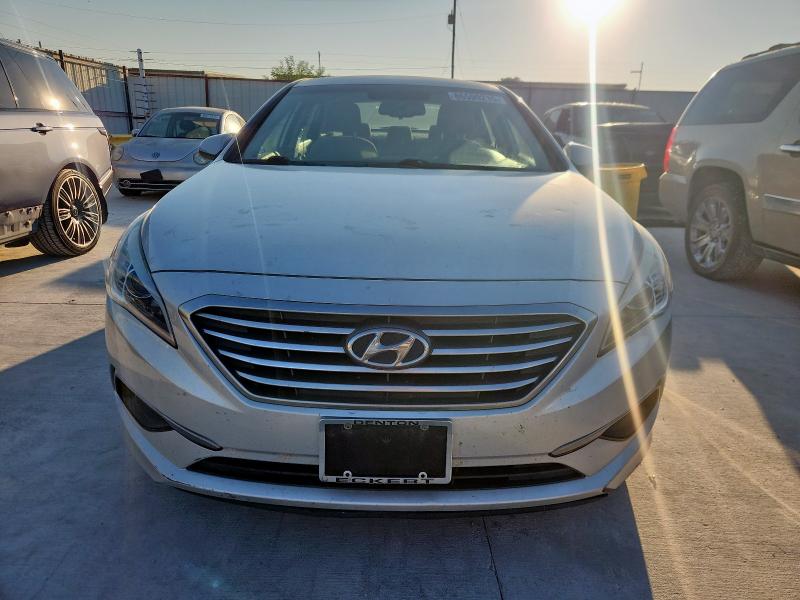 5NPE24AF4GH323152 - 2016 HYUNDAI SONATA SE ვერცხლისფერი ფოტო 5