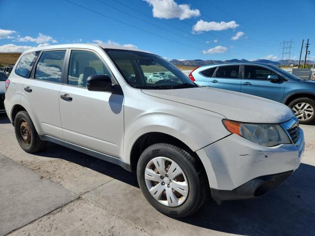 JF2SH616X9H748360 - 2009 SUBARU FORESTER 2.5X თეთრი ფოტო 4