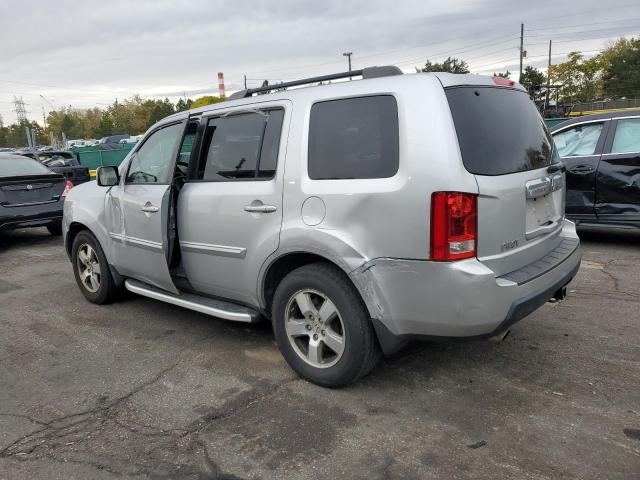 5FNYF4H50BB010265 - 2011 HONDA PILOT EXL SILVER photo 2