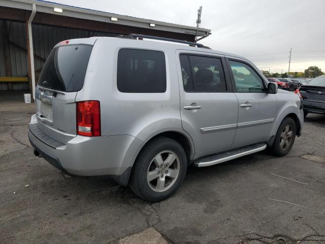 5FNYF4H50BB010265 - 2011 HONDA PILOT EXL SILVER photo 3