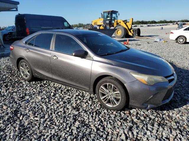 4T1BF1FK1FU092318 - 2015 TOYOTA CAMRY LE GRAY photo 4