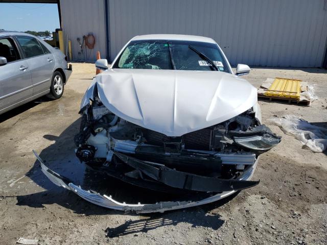 3LN6L2G9XGR633788 - 2016 LINCOLN MKZ أبيض صورة 5