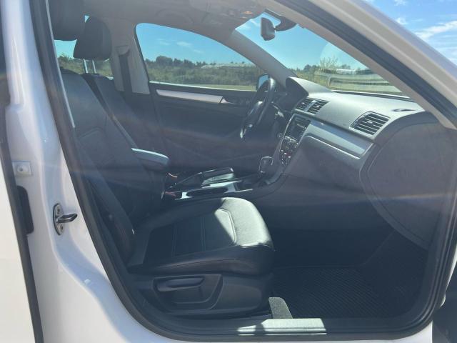 1VWBN7A35DC101239 - 2013 VOLKSWAGEN PASSAT SE WHITE photo 5