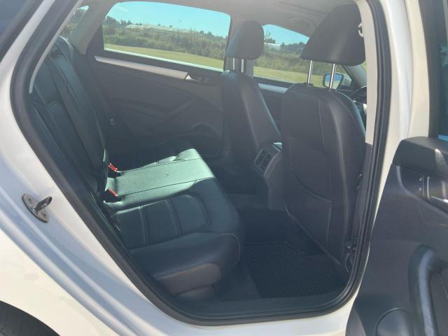 1VWBN7A35DC101239 - 2013 VOLKSWAGEN PASSAT SE WHITE photo 6