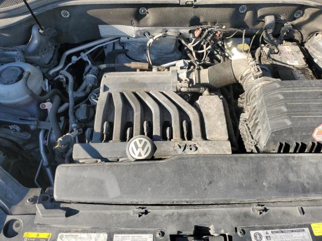 1V2CR2CA7JC562057 - 2018 VOLKSWAGEN ATLAS SE Серый фото 12