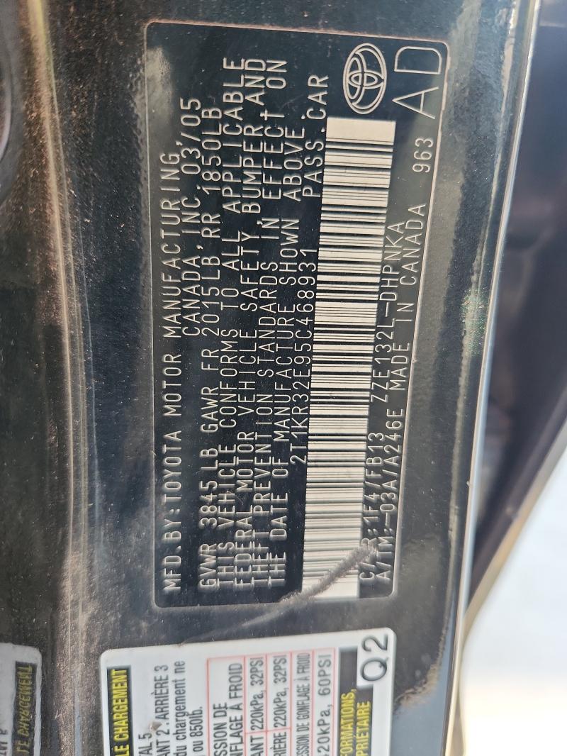 2T1KR32E95C468931 - 2005 TOYOTA MATRIX XR Czarny zdjęcie 13