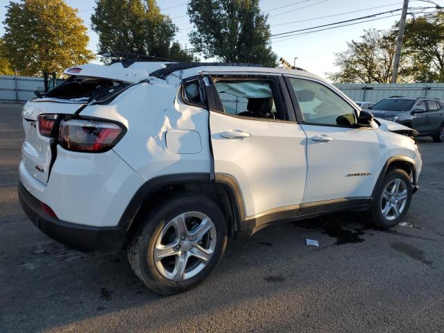 3C4NJDBN4RT604282 - 2024 JEEP COMPASS LATITUDE Ağ foto 3