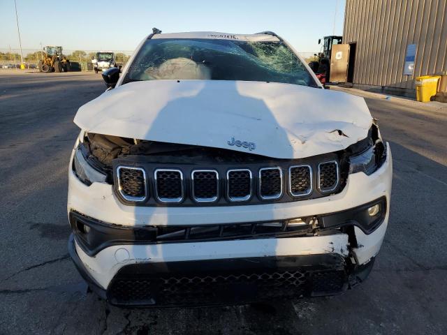 3C4NJDBN4RT604282 - 2024 JEEP COMPASS LATITUDE Ağ foto 5