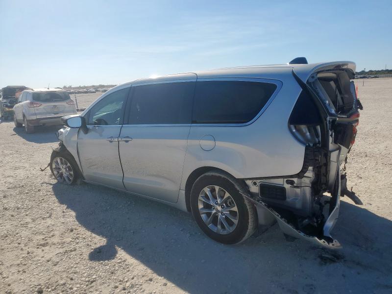 2C4RC3BG1PR565917 - 2023 CHRYSLER PACIFICA TOURING L Srebrny zdjęcie 2