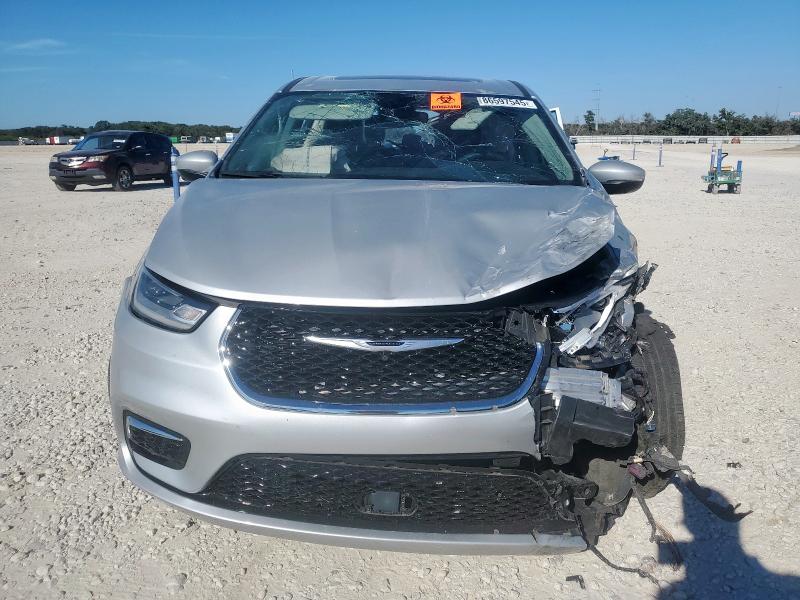 2C4RC3BG1PR565917 - 2023 CHRYSLER PACIFICA TOURING L Srebrny zdjęcie 5