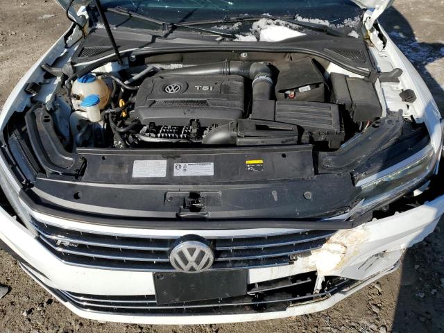 1VWDT7A3XHC044895 - 2017 VOLKSWAGEN PASSAT R-LINE თეთრი ფოტო 11