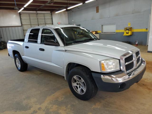 1D7HW48N85S306003 - 2005 DODGE DAKOTA QUAD SLT Gümüş foto 4