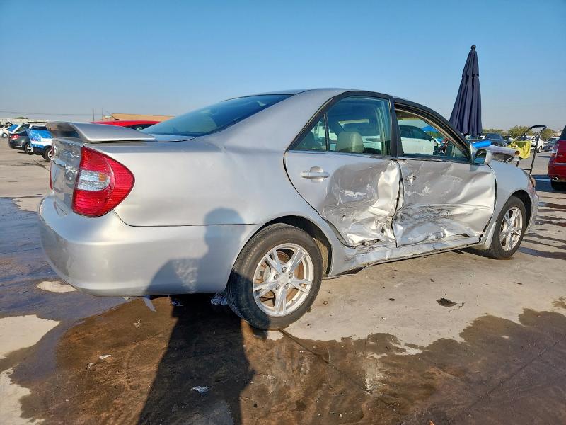 4T1BF32K04U063097 - 2004 TOYOTA CAMRY LE SILVER photo 3