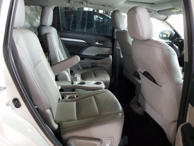 5TDJKRFH9GS318285 - 2016 TOYOTA HIGHLANDER XLE WHITE photo 11