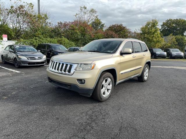 1J4RR4GT2BC557573 - 2011 JEEP GRAND CHER LAREDO Ոսկեգույն լուսանկար 2