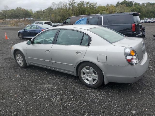 1N4AL11D34C188574 - 2004 NISSAN ALTIMA BASE SILVER photo 2