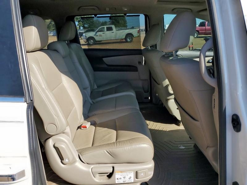 5FNRL5H69GB133856 - 2016 HONDA ODYSSEY EXL WHITE photo 11