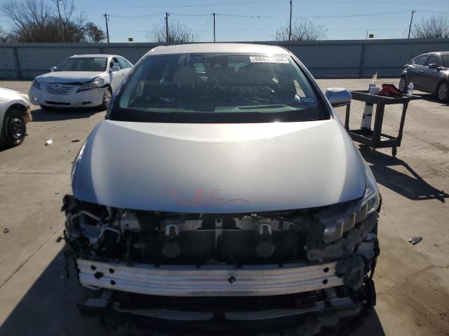 JTDKARFP8J3094501 - 2018 TOYOTA PRIUS PRIM 银色 照片 5