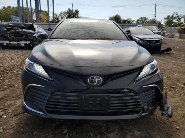 4T1F11BK0RU114934 - 2024 TOYOTA CAMRY XLE BLACK photo 5