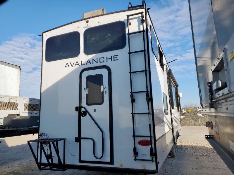 4YDFAVV27NE760755 - 2022 KEYSTONE AVALANCHE ორფეროვანი ფოტო 4