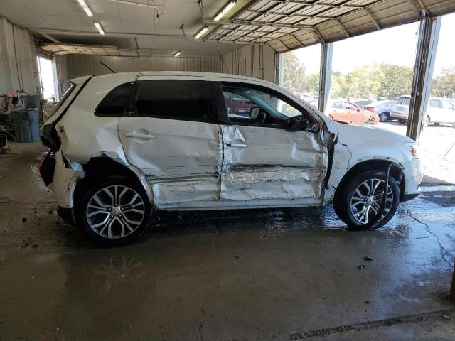 JA4AP3AU5GZ062755 - 2016 MITSUBISHI OUTLANDER ES WHITE photo 3