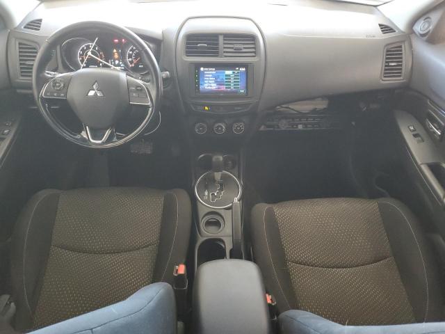 JA4AP3AU5GZ062755 - 2016 MITSUBISHI OUTLANDER ES WHITE photo 8