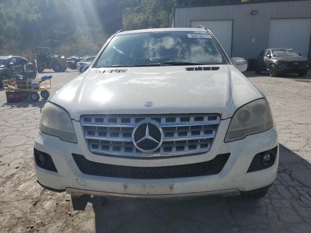 4JGBB8GB8AA548618 - 2010 MERCEDES-BENZ ML 350 4MATIC WHITE photo 5