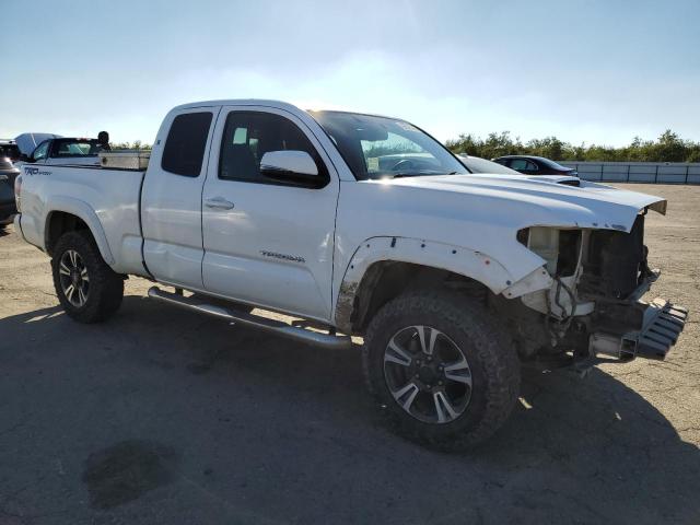 5TFRZ5CN4HX028291 - 2017 TOYOTA TACOMA ACCESS CAB Білий фото 4