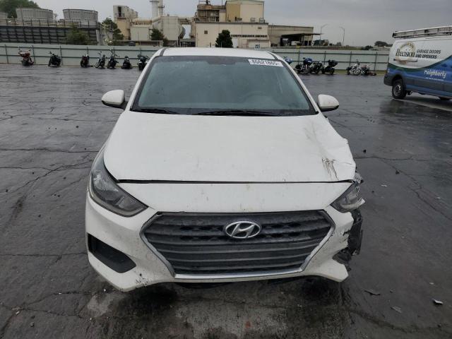 3KPC24A36JE011472 - 2018 HYUNDAI ACCENT SE თეთრი ფოტო 5