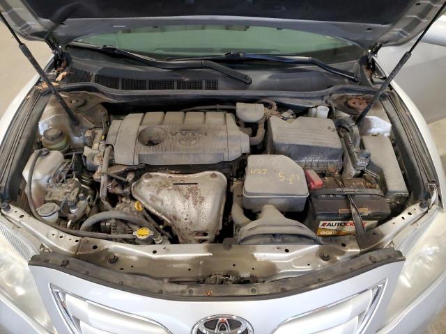 4T4BF3EK4BR176923 - 2011 TOYOTA CAMRY BASE SILVER photo 11