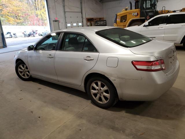 4T4BF3EK4BR176923 - 2011 TOYOTA CAMRY BASE SILVER photo 2