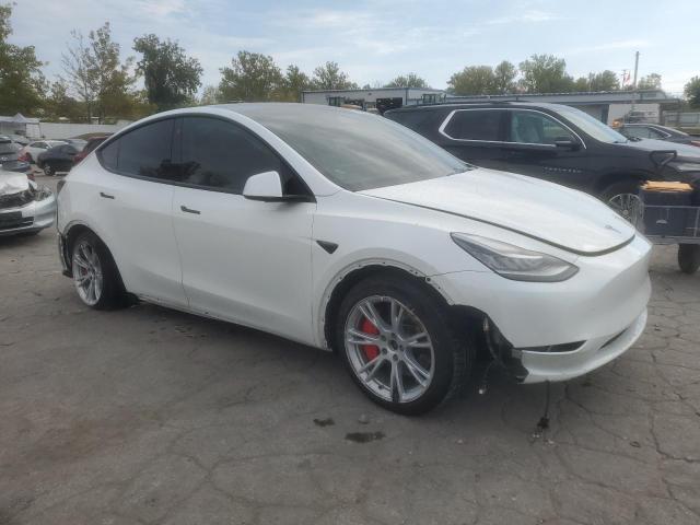 5YJYGDEE8MF241306 - 2021 TESLA MODEL Y WHITE photo 4